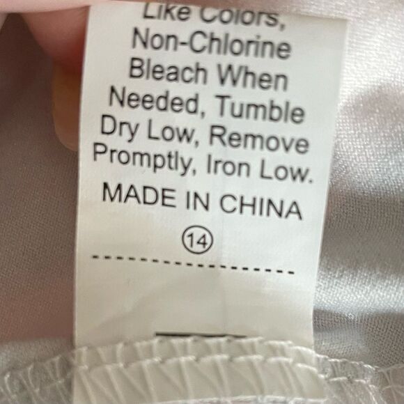 SHEIN Women’s Halter Neck Tie Back Colorblock Crop Top Size XS - Picture 10 of 12